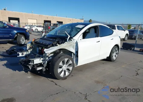 2023 Tesla Model Y Awd/Long Range Dual Motor All-Wheel Drive from USA, damaged, VIN 7SAYGDEE2PF613276